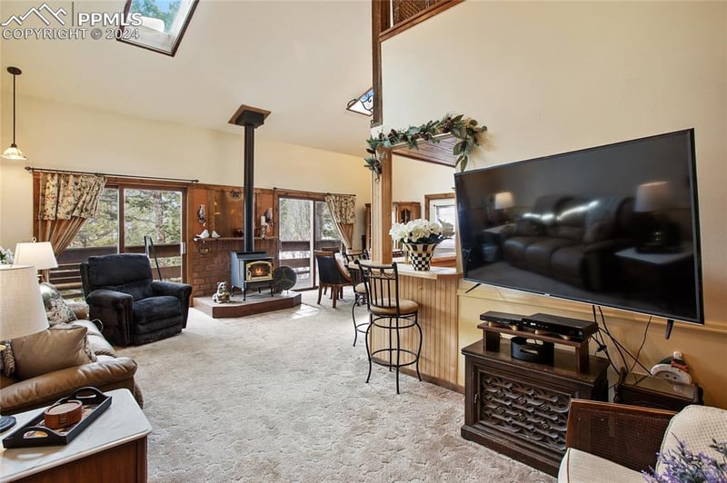 10929 Iona Trl, Green Mountain Falls, CO 80819