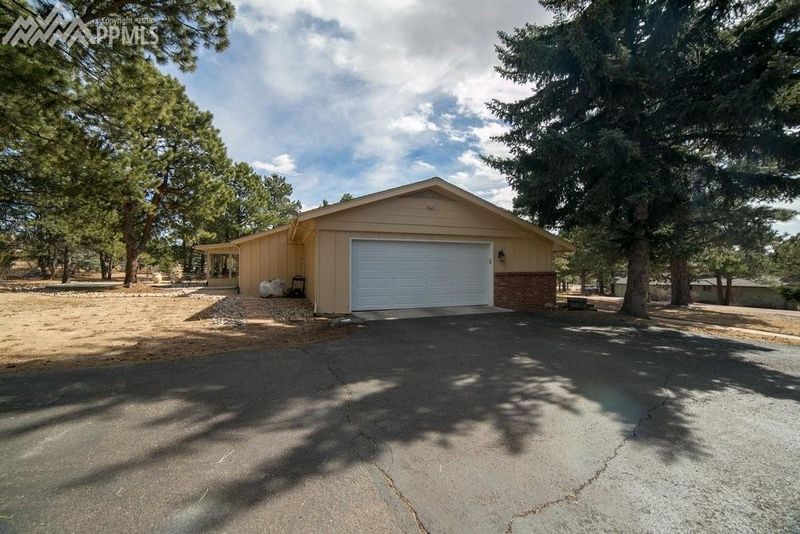 1095 Knollwood Cir, Monument, CO 80132