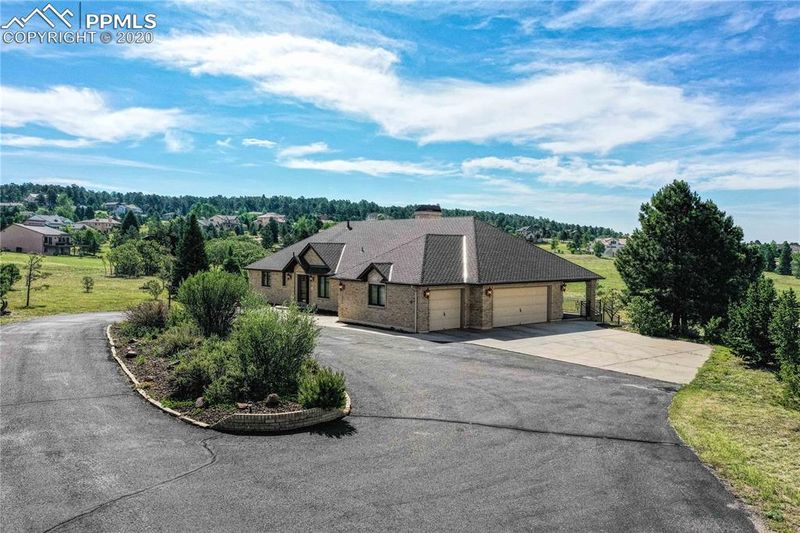 1099 W Caribou Dr, Monument, CO 80132