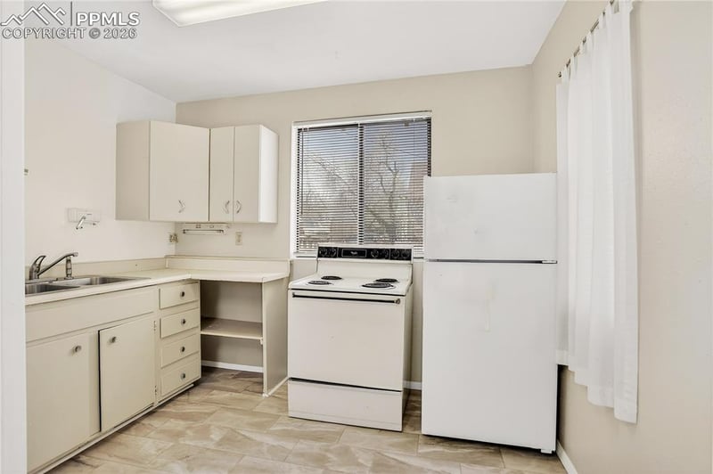 11 Bonfoy Ave, Colorado Springs, CO 80909