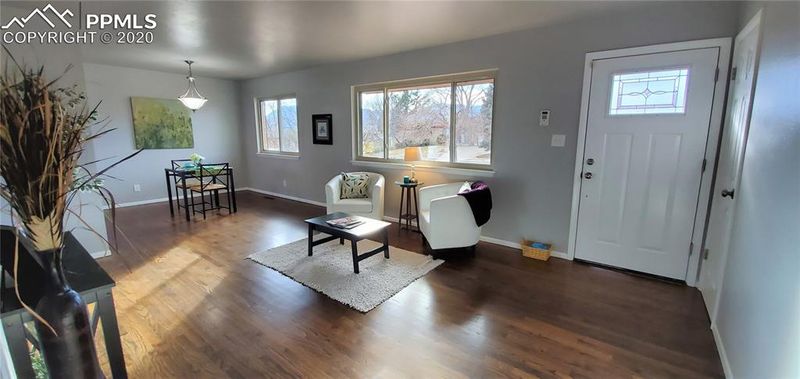 11 S Garo Ave, Colorado Springs, CO 80910