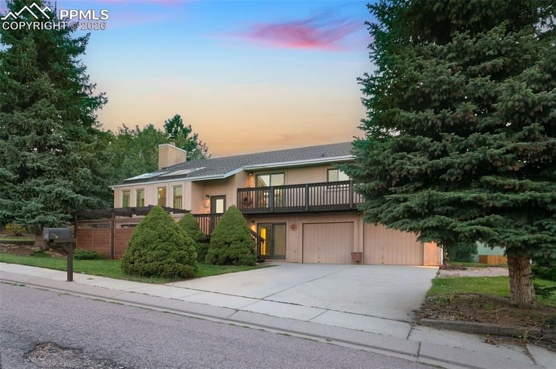 11 Kreg Ln, Manitou Springs, CO 80829