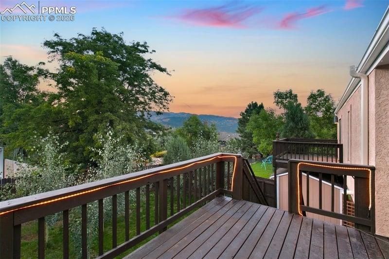 11 Kreg Ln, Manitou Springs, CO 80829