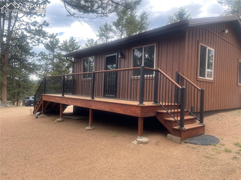 110 Wallace Dr, Florissant, CO 80816