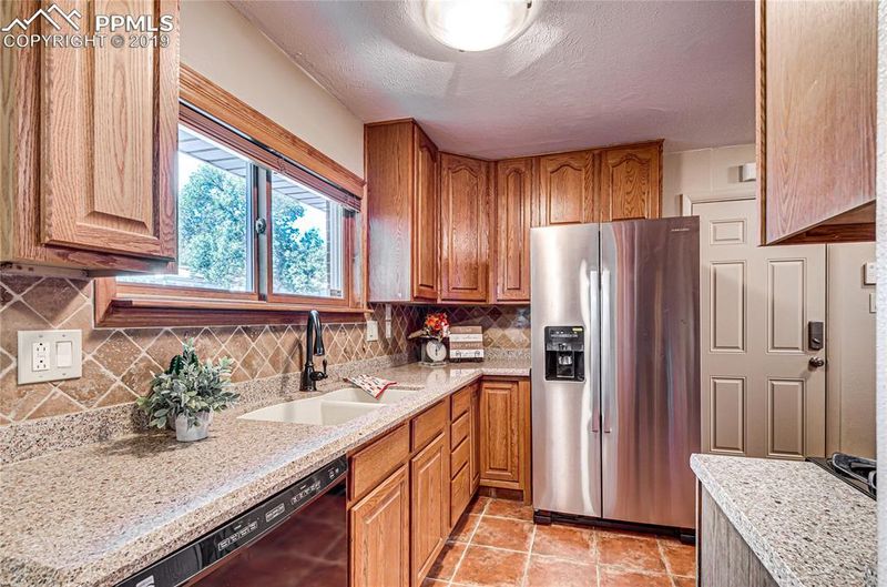 1102 Morning Star Dr, Colorado Springs, CO 80905