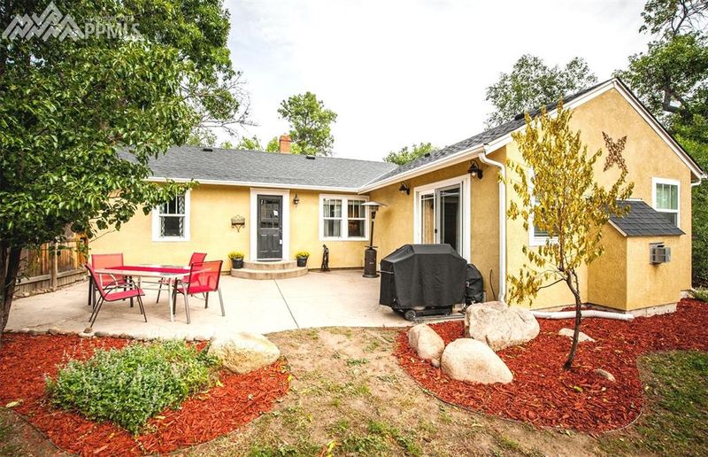 1104 W Cheyenne Rd, Colorado Springs, CO 80906