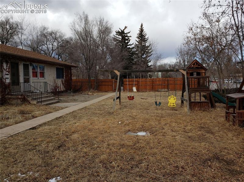 1105 E Boulder St, Colorado Springs, CO 80903