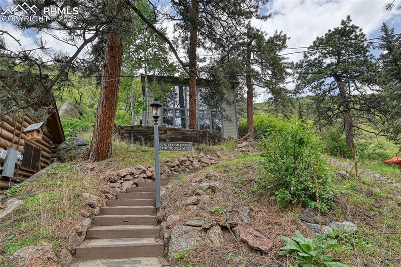 11050 Belvidere Ave, Green Mountain Falls, CO 80819