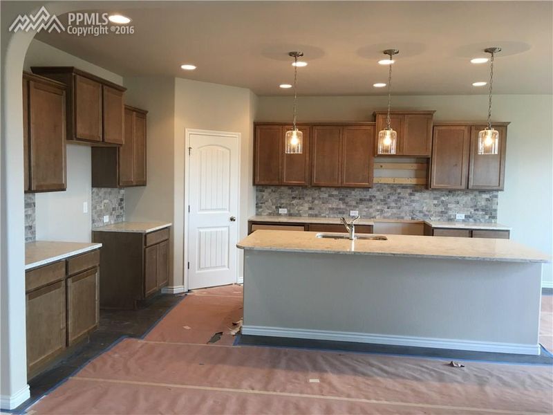 11056 Forest Creek Dr, Colorado Springs, CO 80908