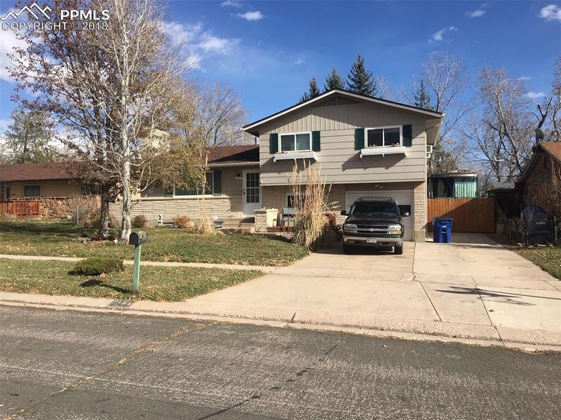 1107 Wynkoop Dr, Colorado Springs, CO 80909