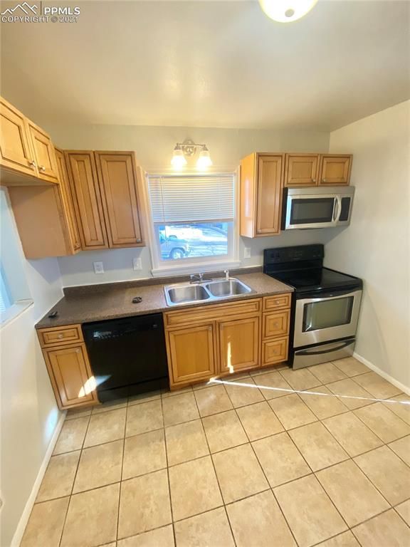 1108 Otteman Ct, Colorado Springs, CO 80909