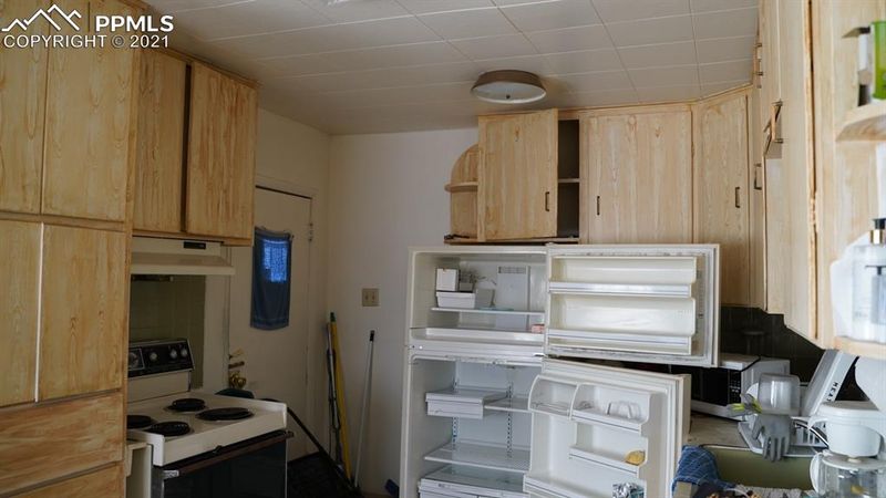 1109 E 14th St, Pueblo, CO 81001