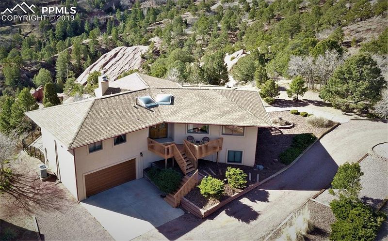 111 Bevers Pl, Manitou Springs, CO 80829