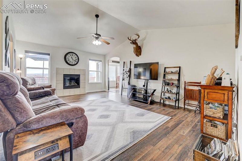 11105 Falling Star Rd, Fountain, CO 80817