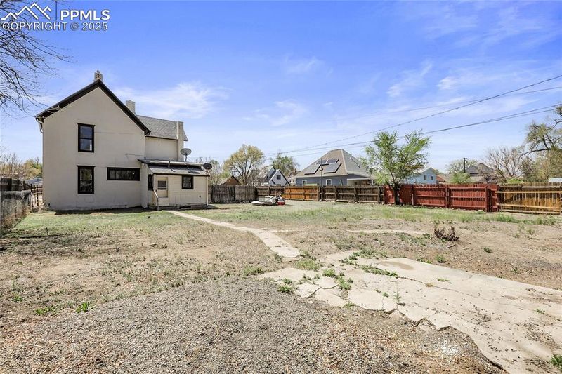 1111 Topaz Pl, Pueblo, CO 81004