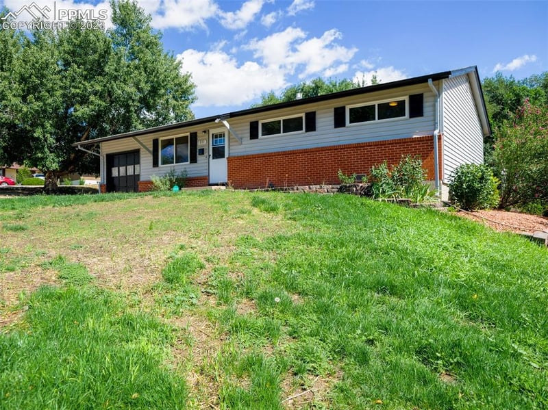 1111 Yosemite Dr, Colorado Springs, CO 80910
