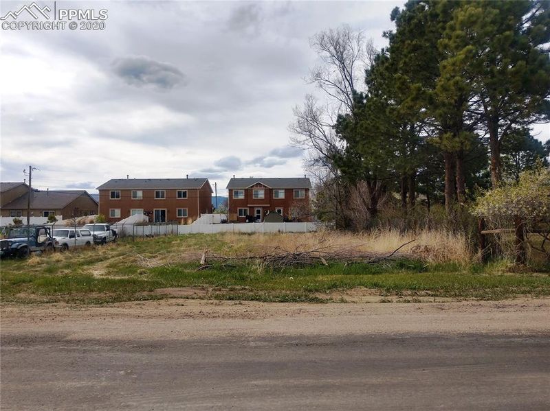 1112 Orchid St, Colorado Springs, CO 80917