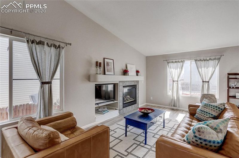 1113 Fall River Cir, Longmont, CO 80504