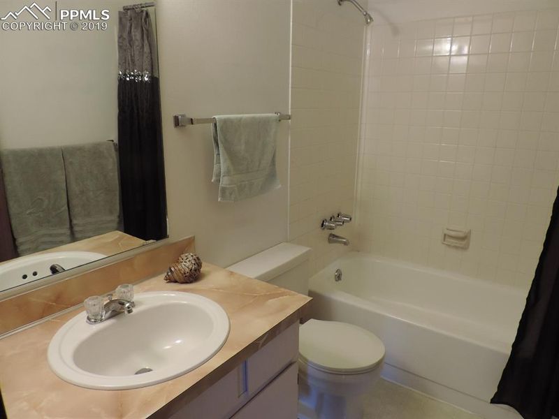 1114 Darby St, Colorado Springs, CO 80907