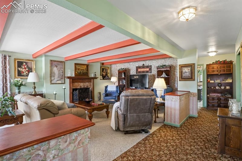 1118 Acacia Dr, Colorado Springs, CO 80907