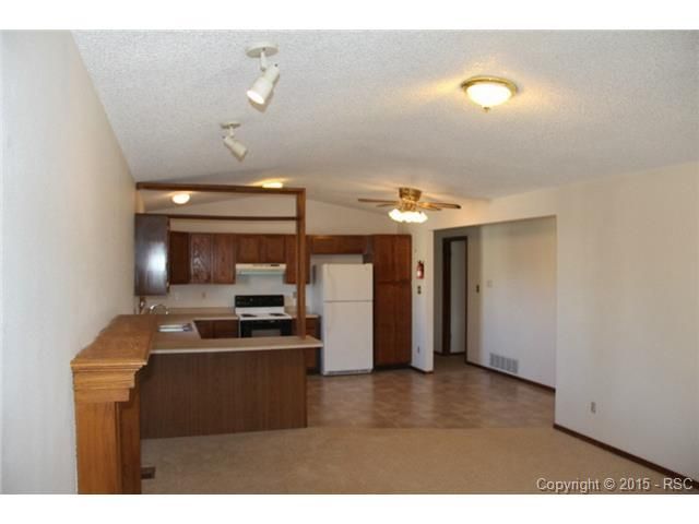 112 Comanche Ct, Fountain, CO 80817