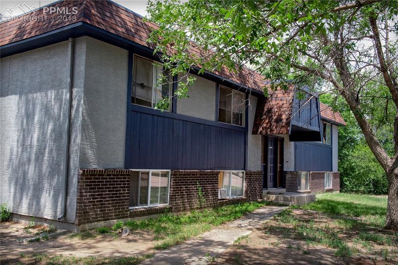 112 S Murray St, Colorado Springs, CO 80916