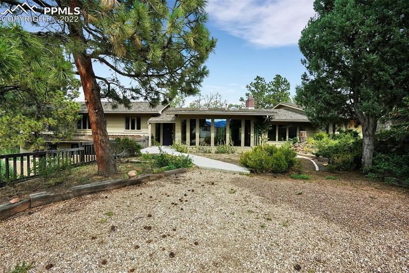 1120 Eagle Rock Rd, Colorado Springs, CO 80918