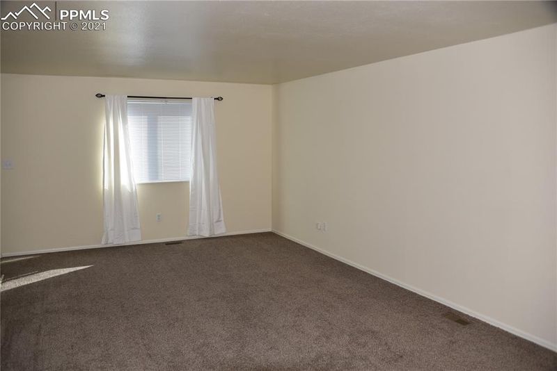 1120 Keith Dr, Colorado Springs, CO 80916