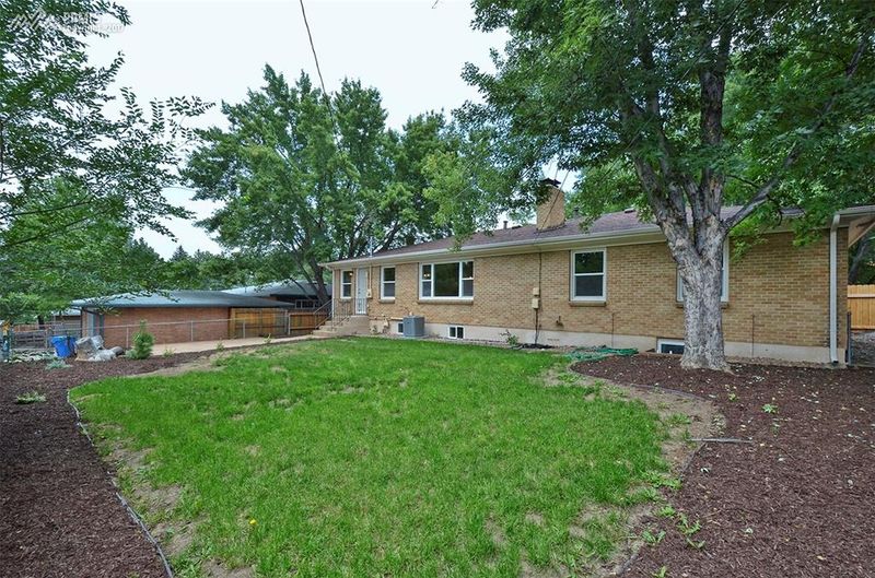 1122 N Logan Pl, Colorado Springs, CO 80909