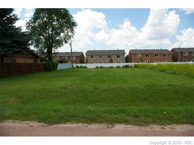 1122 Orchid St, Colorado Springs, CO 80917
