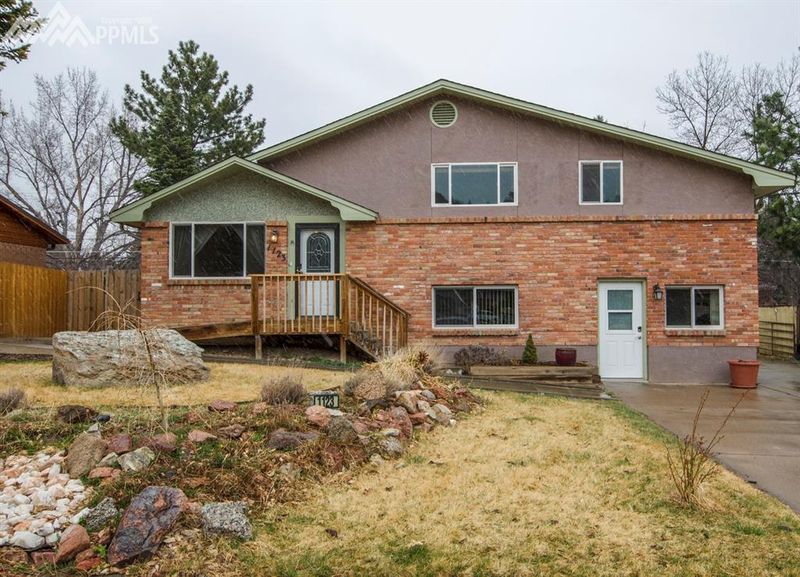1123 Chambers Dr, Colorado Springs, CO 80904