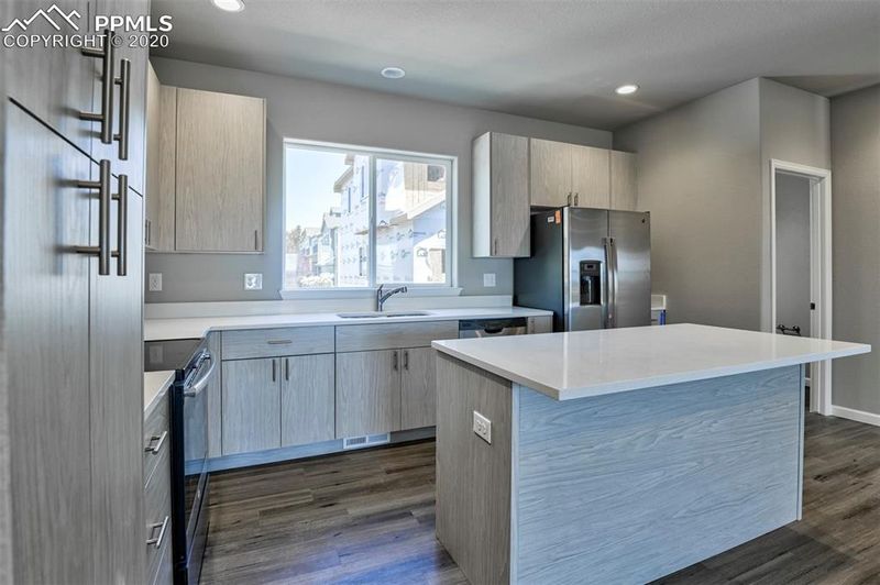 11250 Florence St #9B, Commerce City, CO 80640
