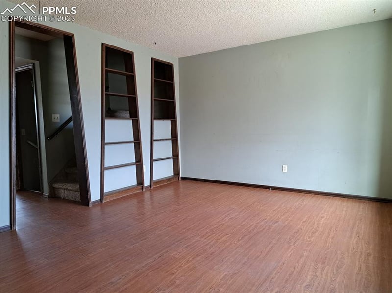 1126 Delaware Dr, Colorado Springs, CO 80909