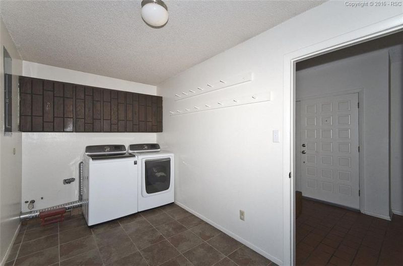 1127 Fuller Rd, Colorado Springs, CO 80920