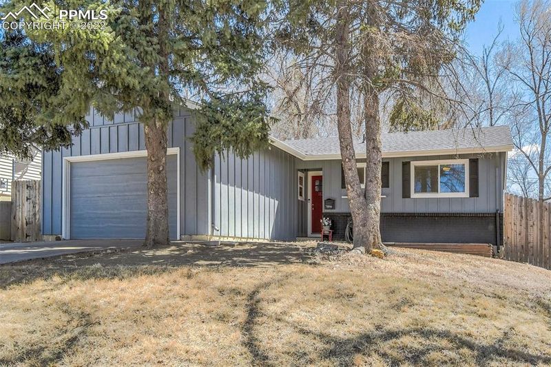 1127 Yosemite Dr, Colorado Springs, CO 80910
