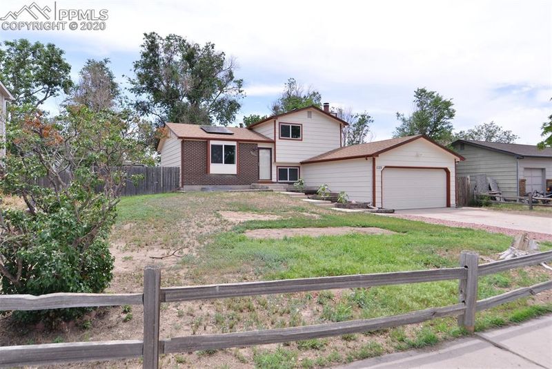 1129 Keith Dr, Colorado Springs, CO 80916
