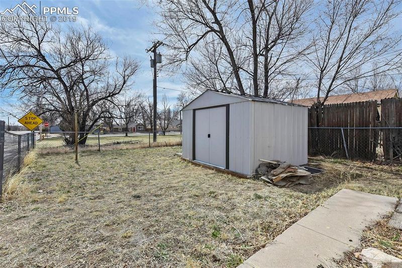 113 N Hamlin St, Fountain, CO 80817