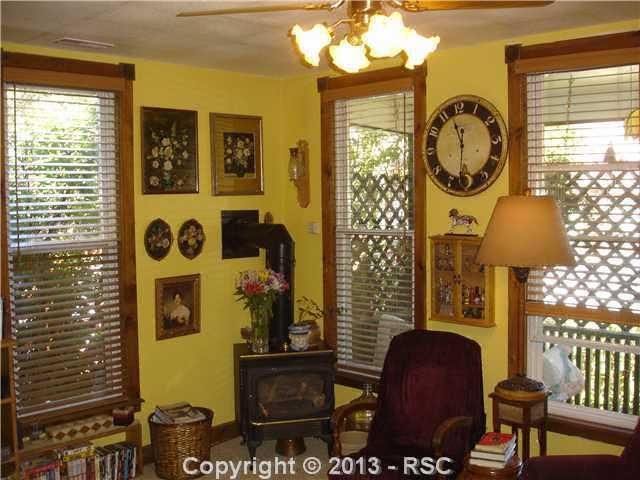 113 Ruxton Ave, Manitou Springs, CO 80829