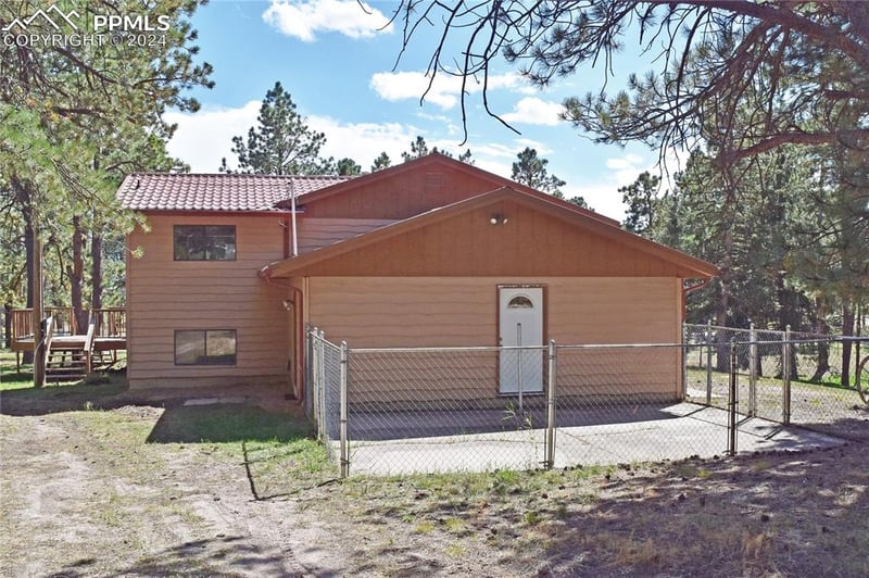 11325 Fawn Ln, Colorado Springs, CO 80908