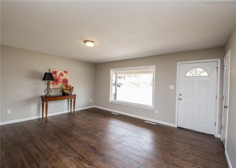 1136 Yosemite Dr, Colorado Springs, CO 80910