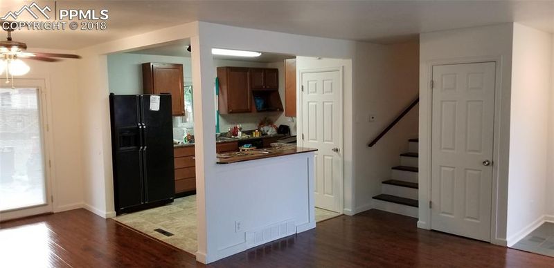 114 Lawrence Ave, Colorado Springs, CO 80909