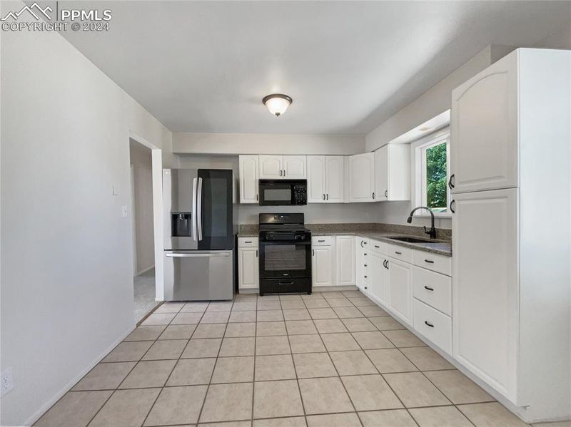 114 Tulane St, Colorado Springs, CO 80910