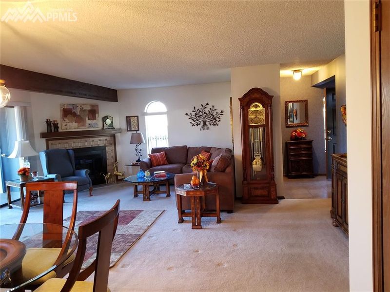 1146 Fontmore Rd #B, Colorado Springs, CO 80904