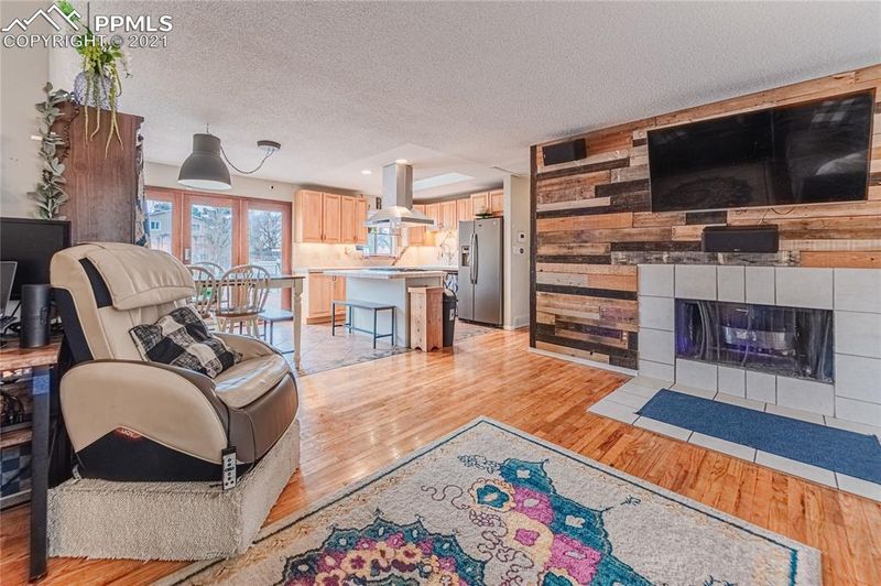 1147 Royale Dr, Colorado Springs, CO 80910