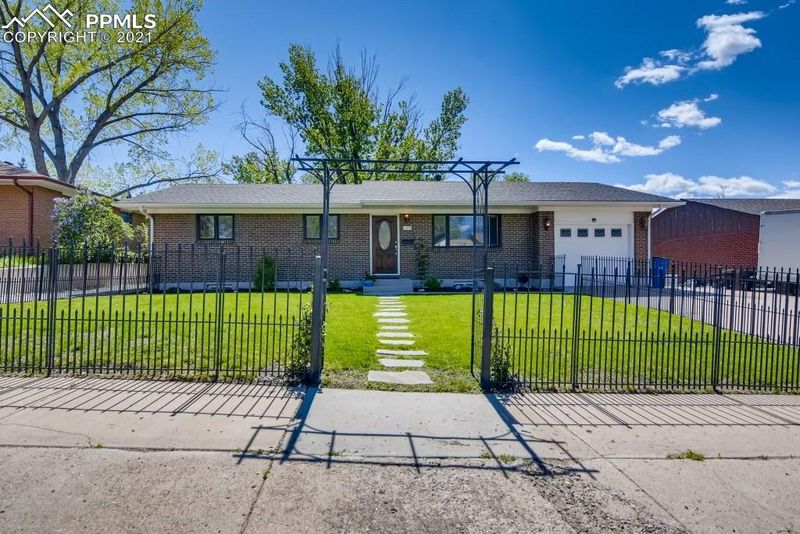 115 N Hayman Ave, Colorado Springs, CO 80909