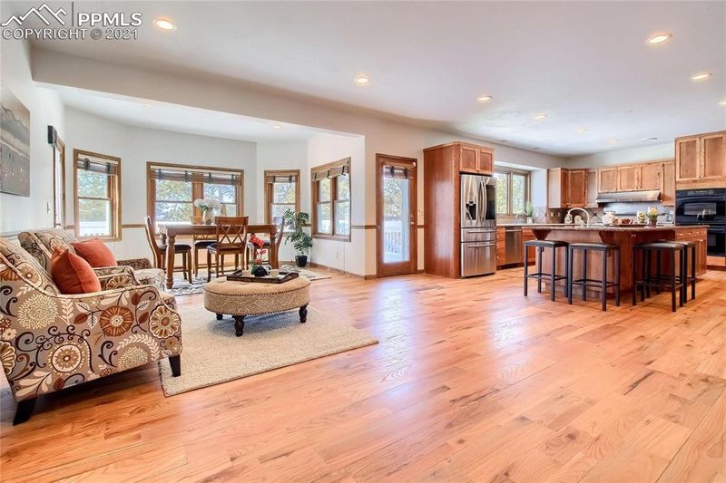 11509 E Palmer Divide Ave, Larkspur, CO 80118