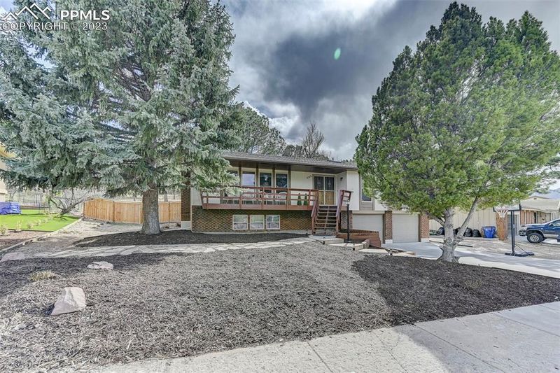 1155 Brittany Cir, Colorado Springs, CO 80918
