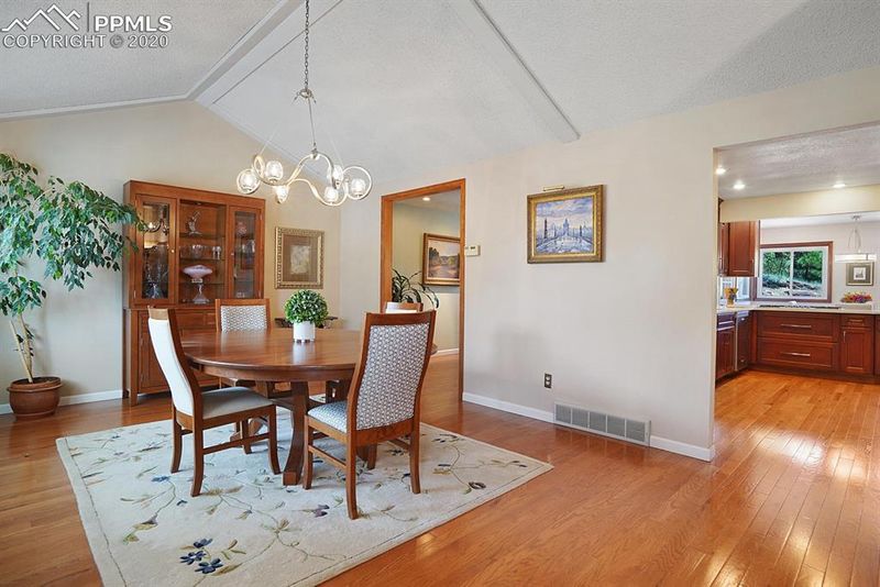 1165 N War Eagle Dr, Colorado Springs, CO 80919