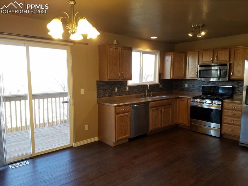 117 Audubon Dr, Colorado Springs, CO 80910