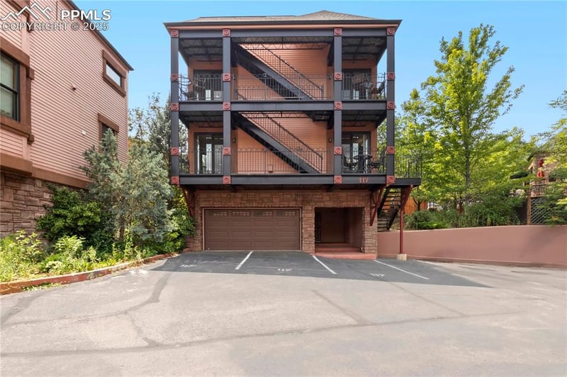 117 Canon Ave, Manitou Springs, CO 80829